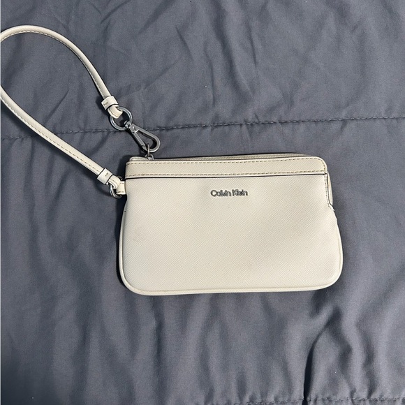Calvin Klein Cream Clutch Wristlet Minimalist Design - Picture 1 of 2
